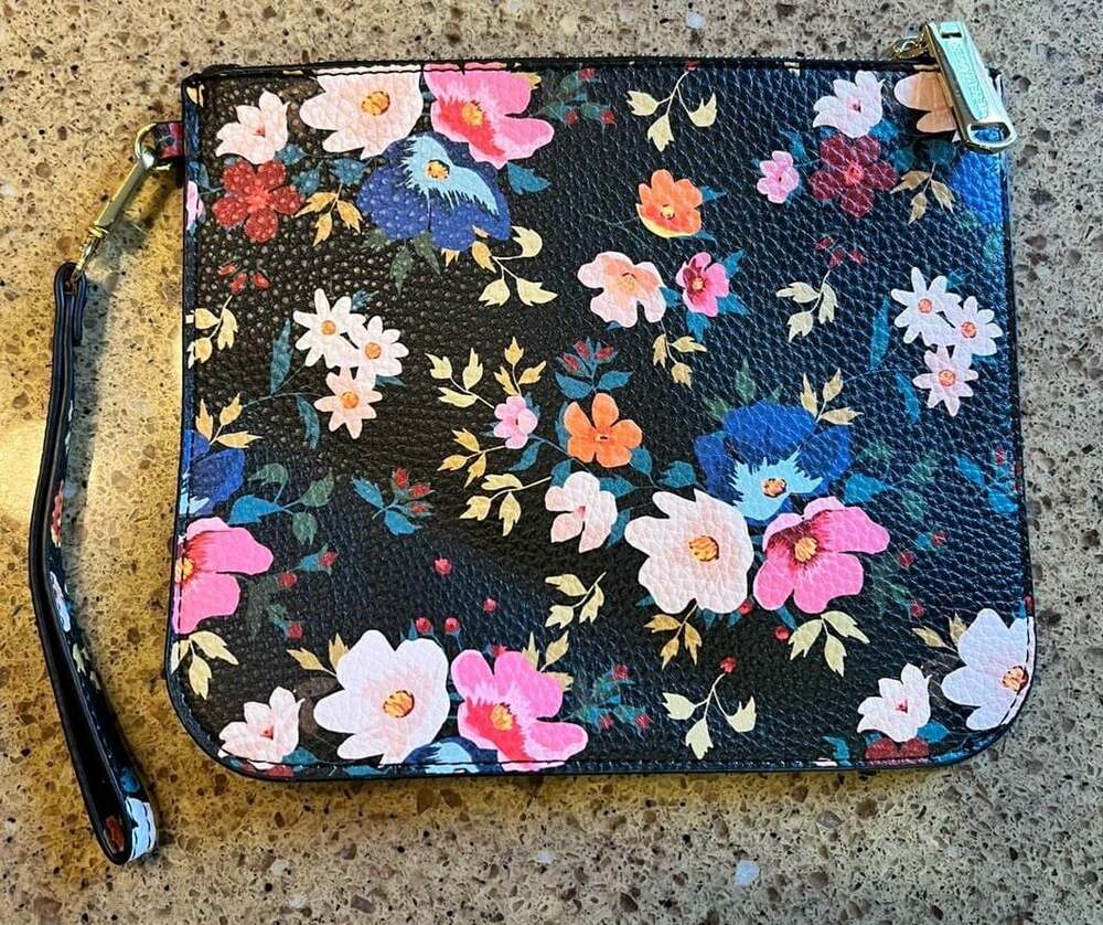Steve Madden Black Floral Faux Leather Wristlet‎ Clutch Bag